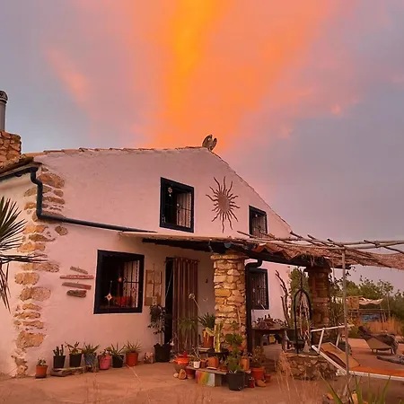 Farmsky 1 Double Or Single Bedroom At Wild Spirit Eco Farm Lodge *